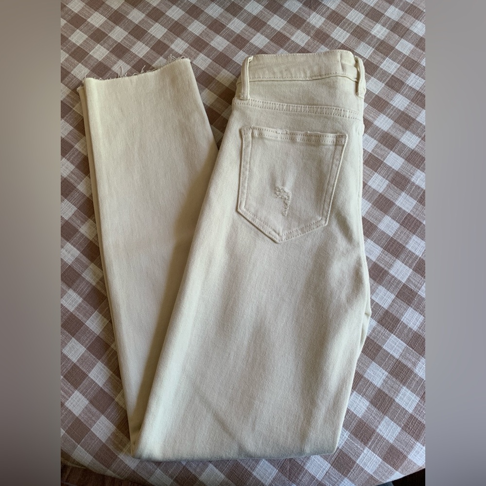 NWOT Carly Jean Los Angeles Chrissy Jeans in Sea Salt - Size 00